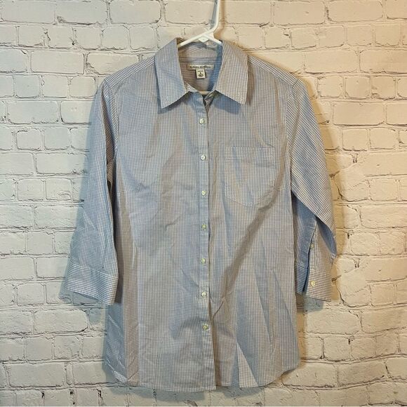 Banana Republic Tops - Banana Republic Button Down Shirt size 6
